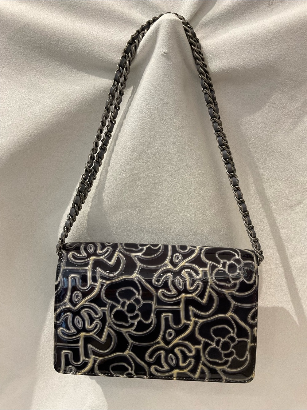 Chanel Bag - Picture 3 of 16